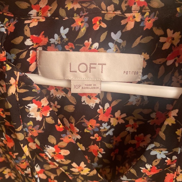 LOFT floral blouse - Picture 3 of 4